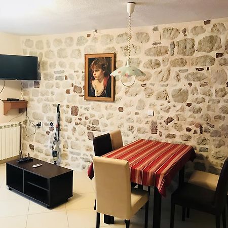 Apartments Sneza Risan Kültér fotó