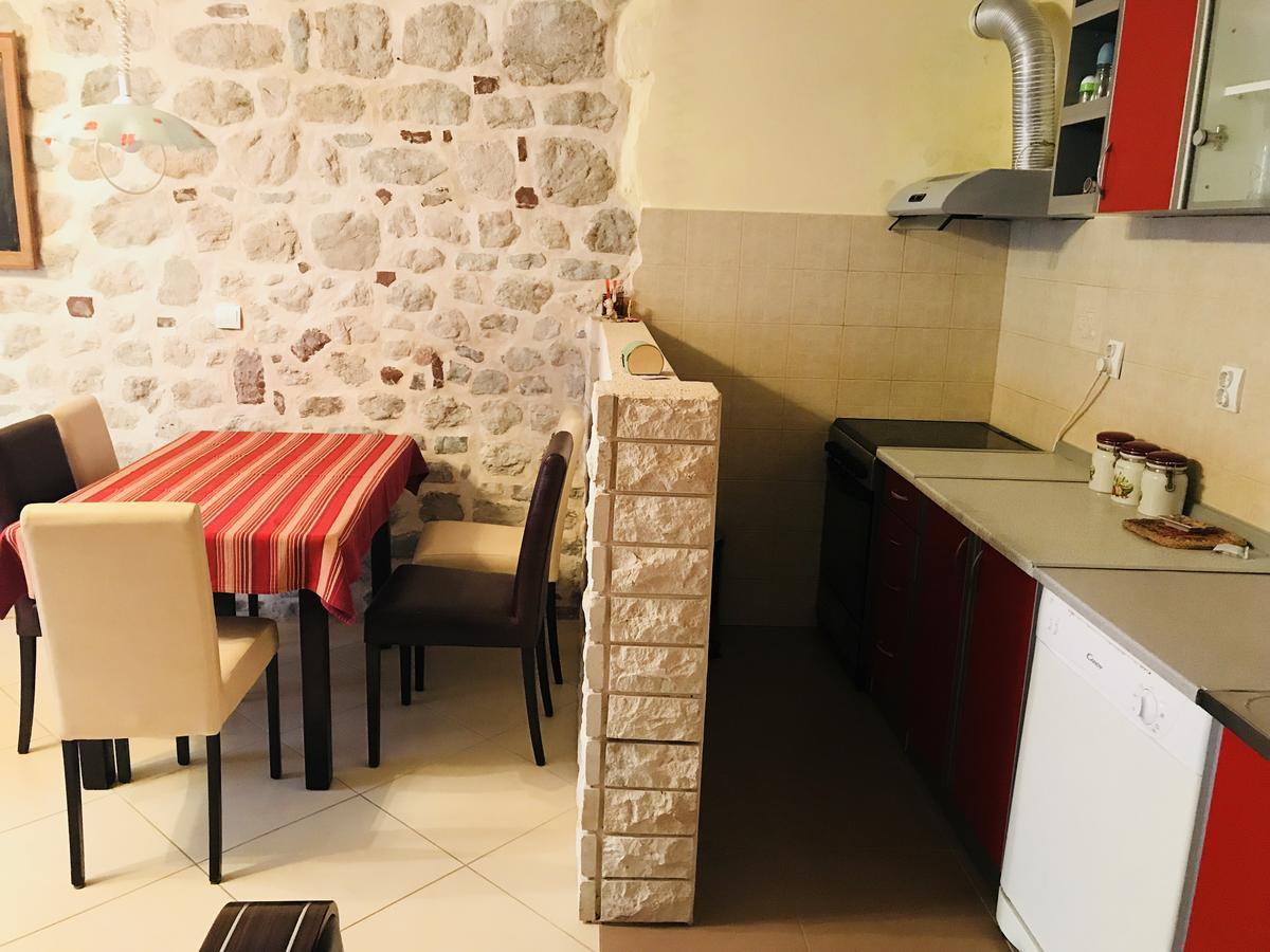 Apartments Sneza Risan Kültér fotó
